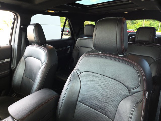 Used 2018 Ford Explorer Sport AWD/4WD image 25