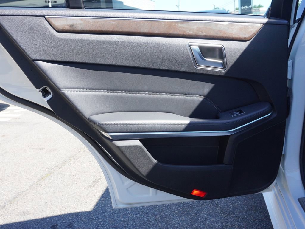 Used 2015 Mercedes-Benz E 350 4MATIC Sedan image 23