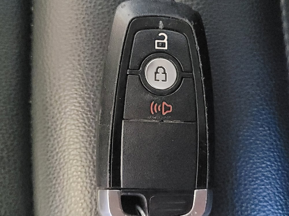 Used 2024 Ford Edge SEL image 32