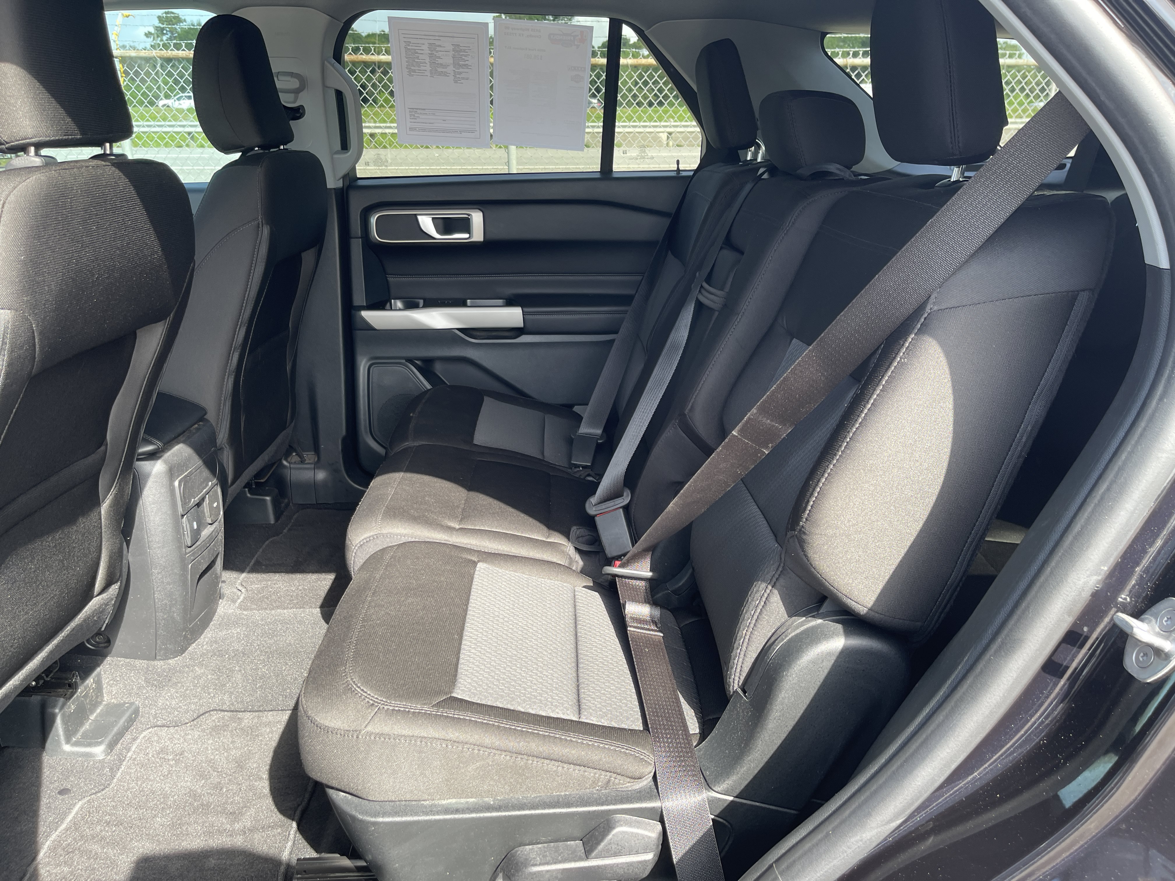 Used 2024 Ford Explorer XLT RWD image 33
