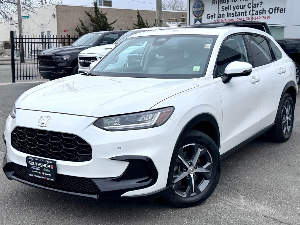 Used 2025 Honda HR-V EX-L image 3