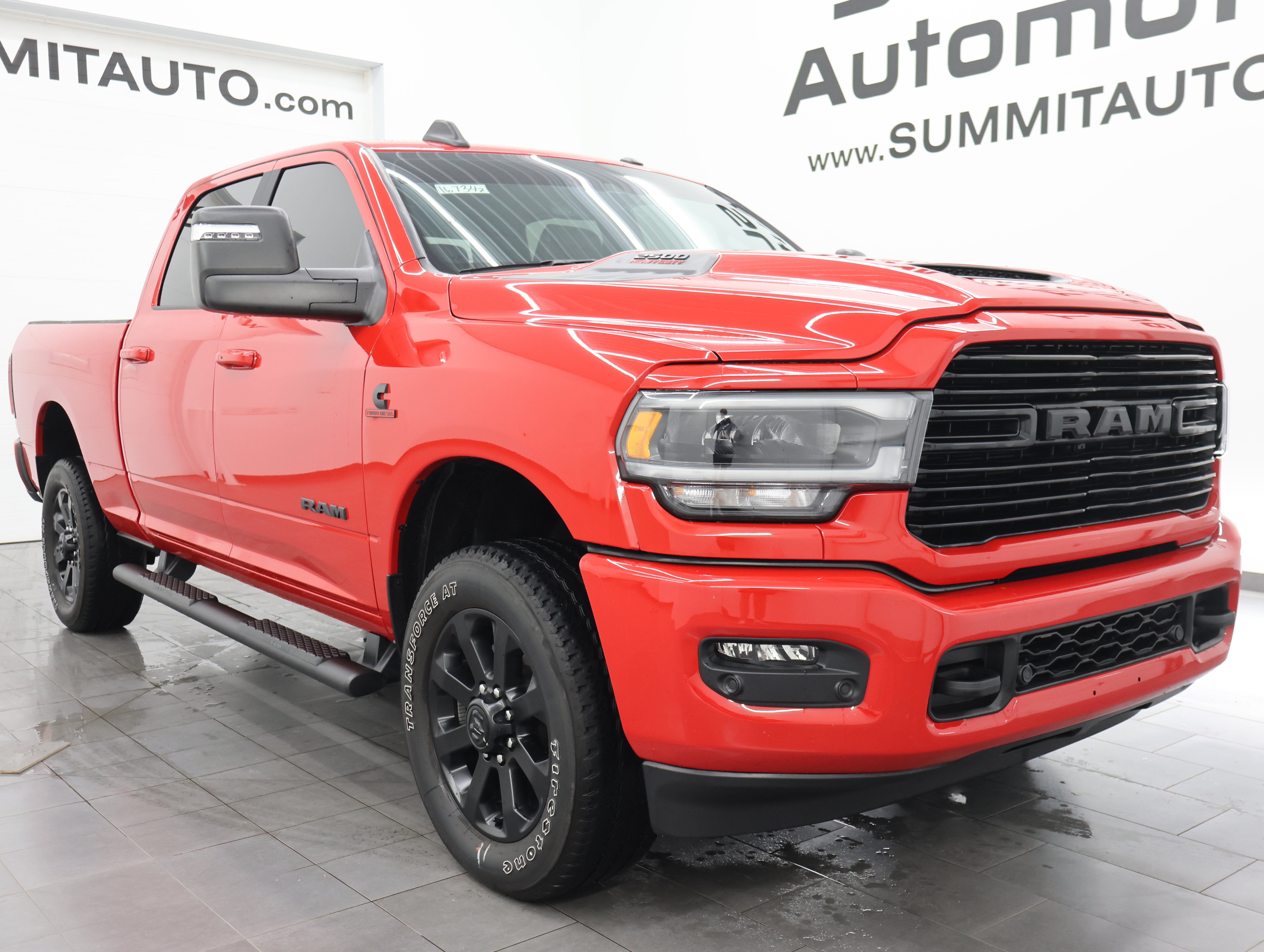 Used 2024 RAM 2500 Laramie w/ Night Edition AWD/4WD image 2
