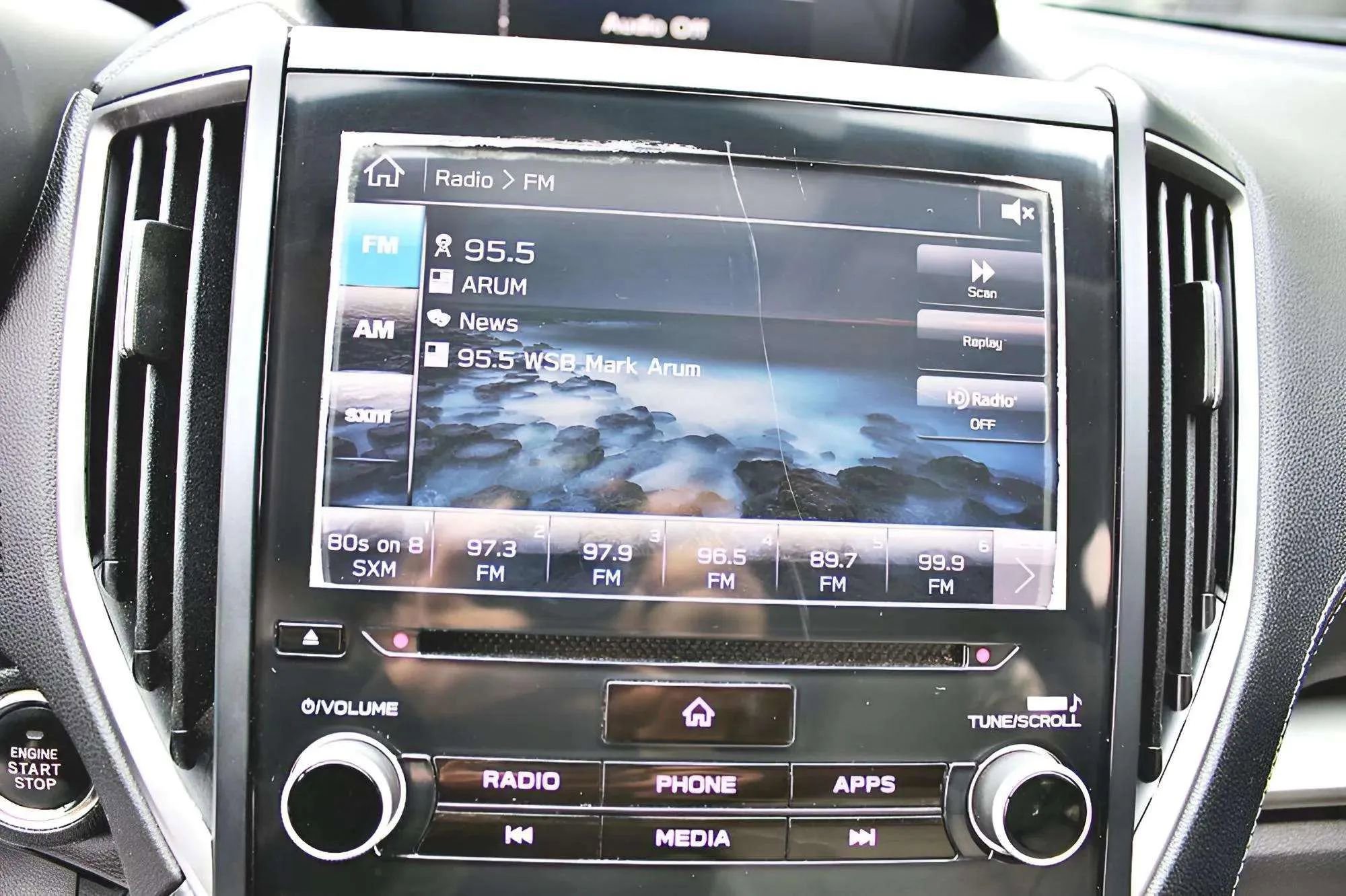 Used 2017 Subaru Impreza 2.0i Limited image 18