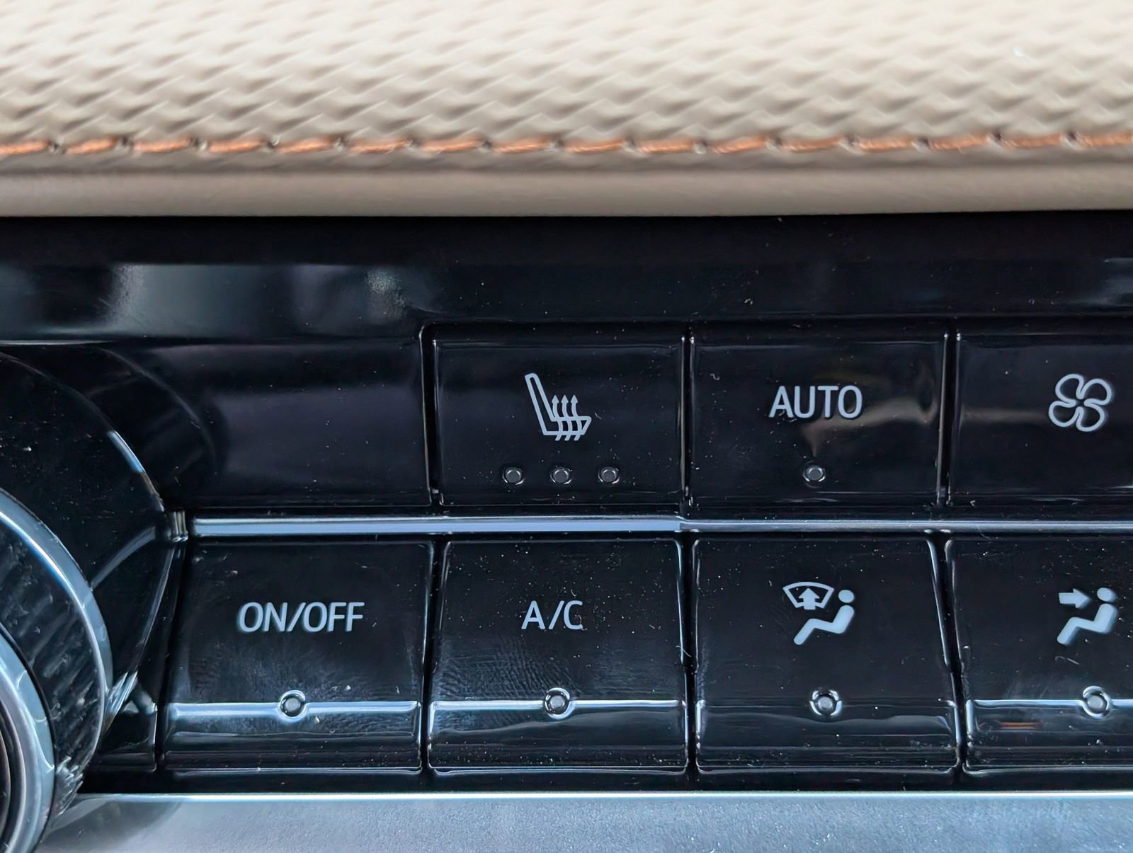 New 2026 Chevrolet Equinox ACTIV w/ Safety and Technology Package image 24