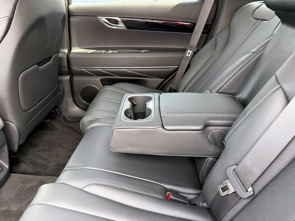 Certified 2026 Genesis GV80 2.5T AWD/4WD image 13