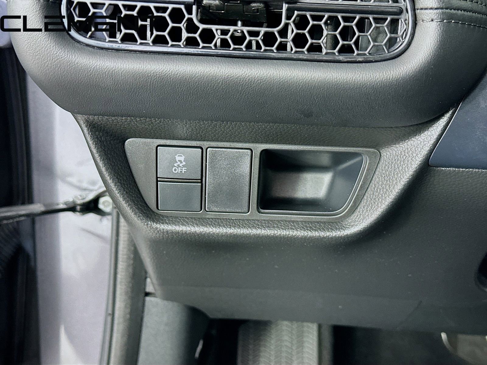 Used 2023 Honda HR-V LX image 13