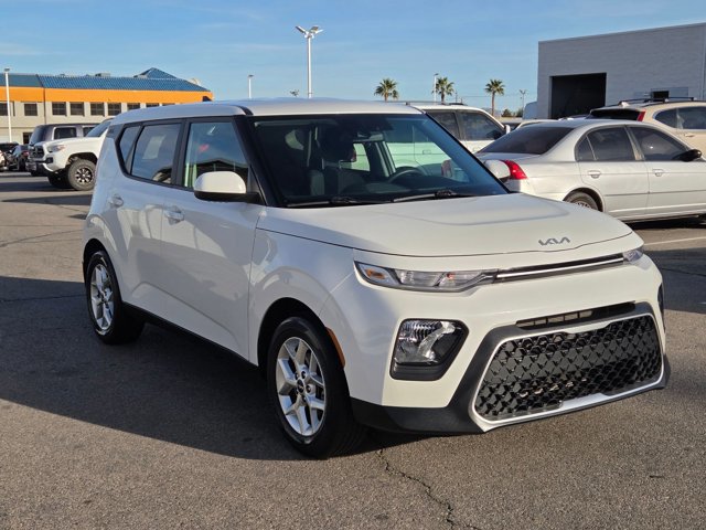 Used 2022 Kia Soul LX w/ Technology Package video 3