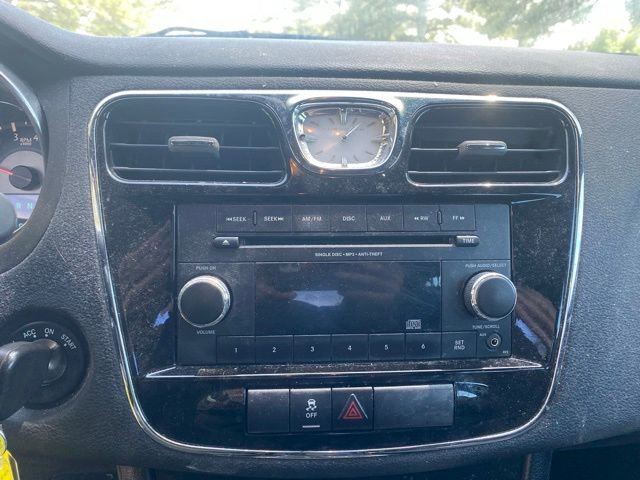 Used 2014 Chrysler 200 LX image 17