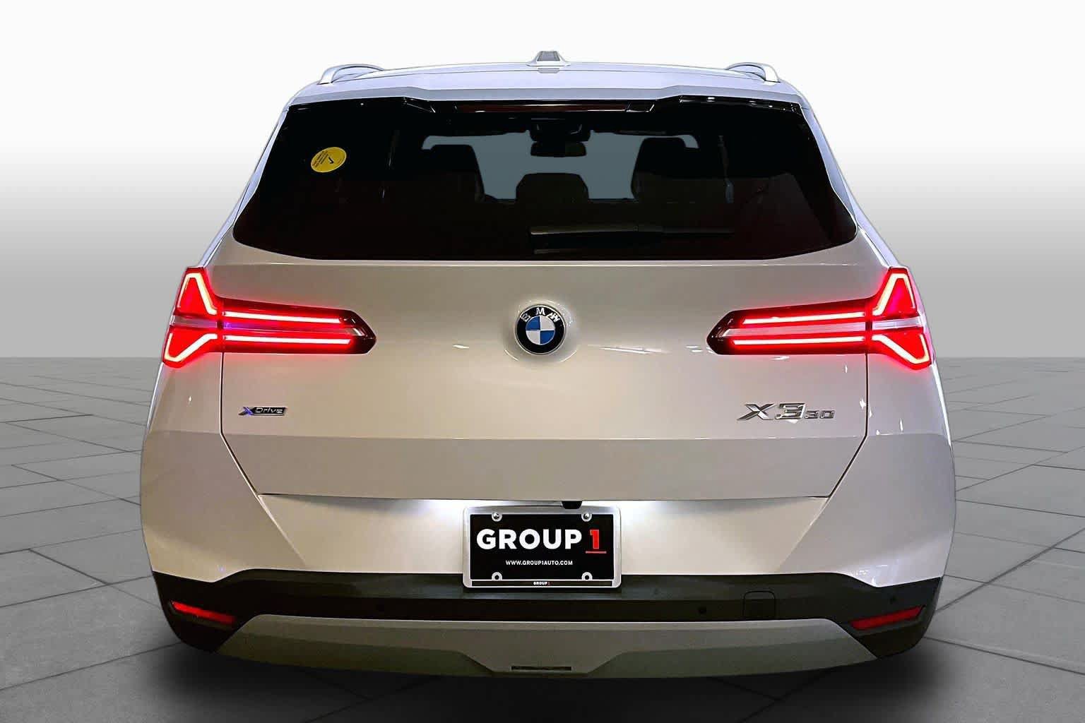 Used 2025 BMW X3 xDrive30i w/ Premium Package AWD/4WD image 5