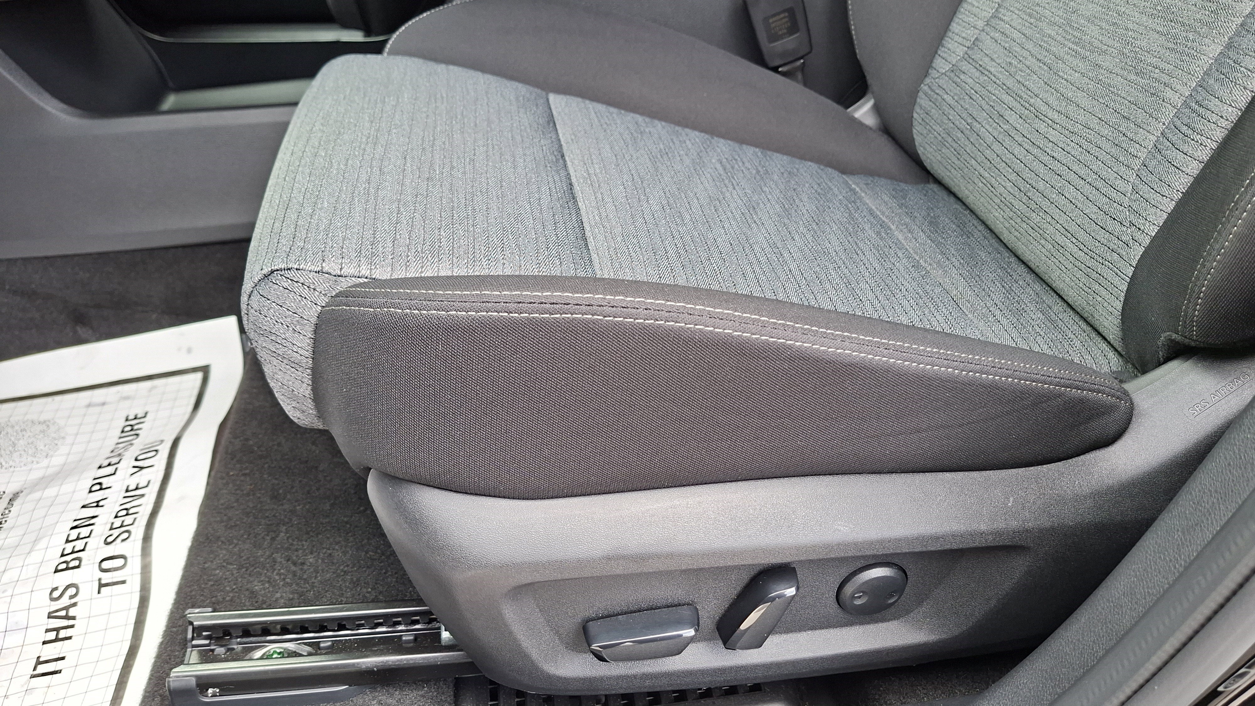 Used 2023 Nissan Rogue SV image 17