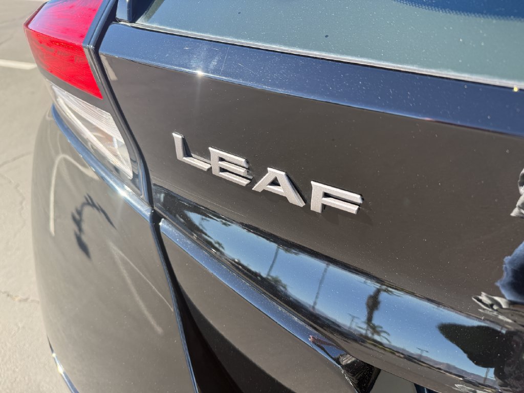 Used 2024 Nissan Leaf S FWD image 6