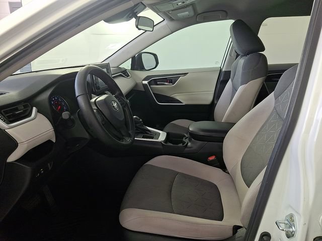 Certified 2021 Toyota RAV4 XLE FWD image 16