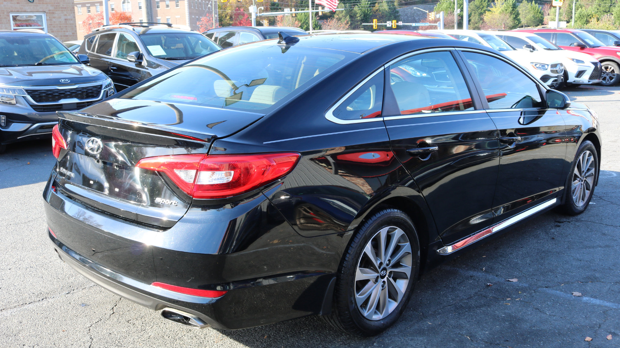 Used 2017 Hyundai Sonata Sport image 9