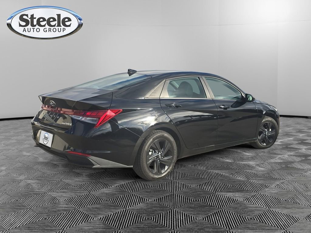 Certified 2023 Hyundai Elantra Blue w/ Cargo Package image 5