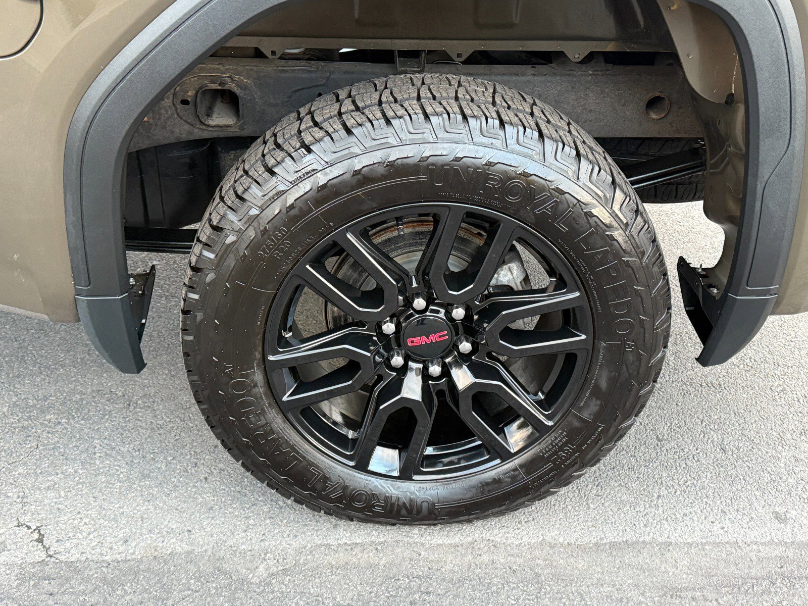 Used 2024 GMC Sierra 1500 Elevation image 10