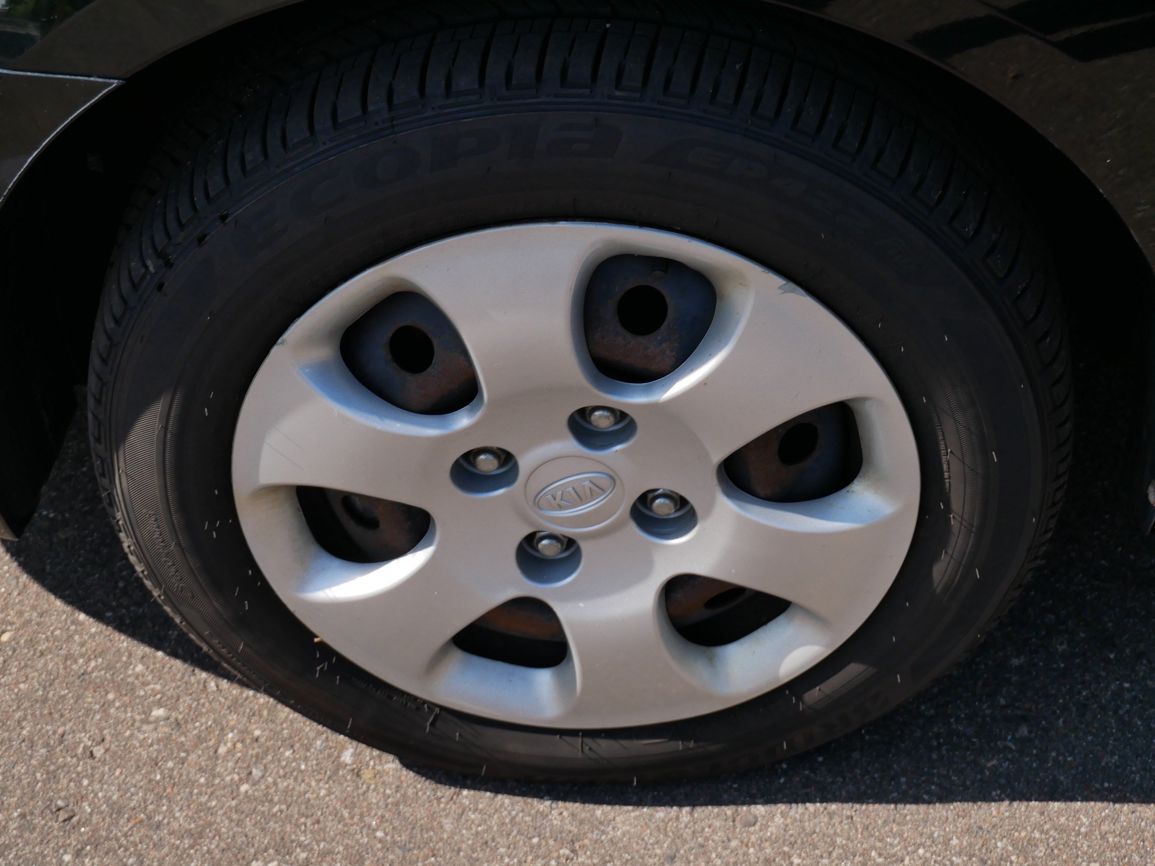 Used 2009 Kia Spectra LX FWD image 15