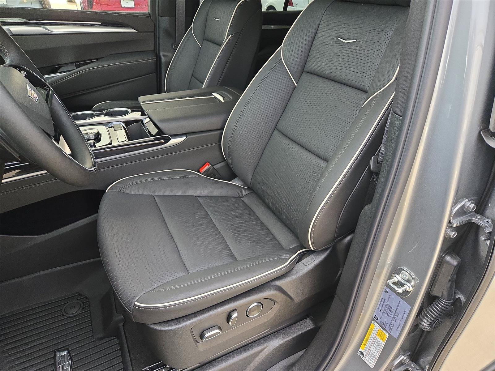 New 2026 Cadillac Escalade Sport w/ Touring Package AWD/4WD image 11