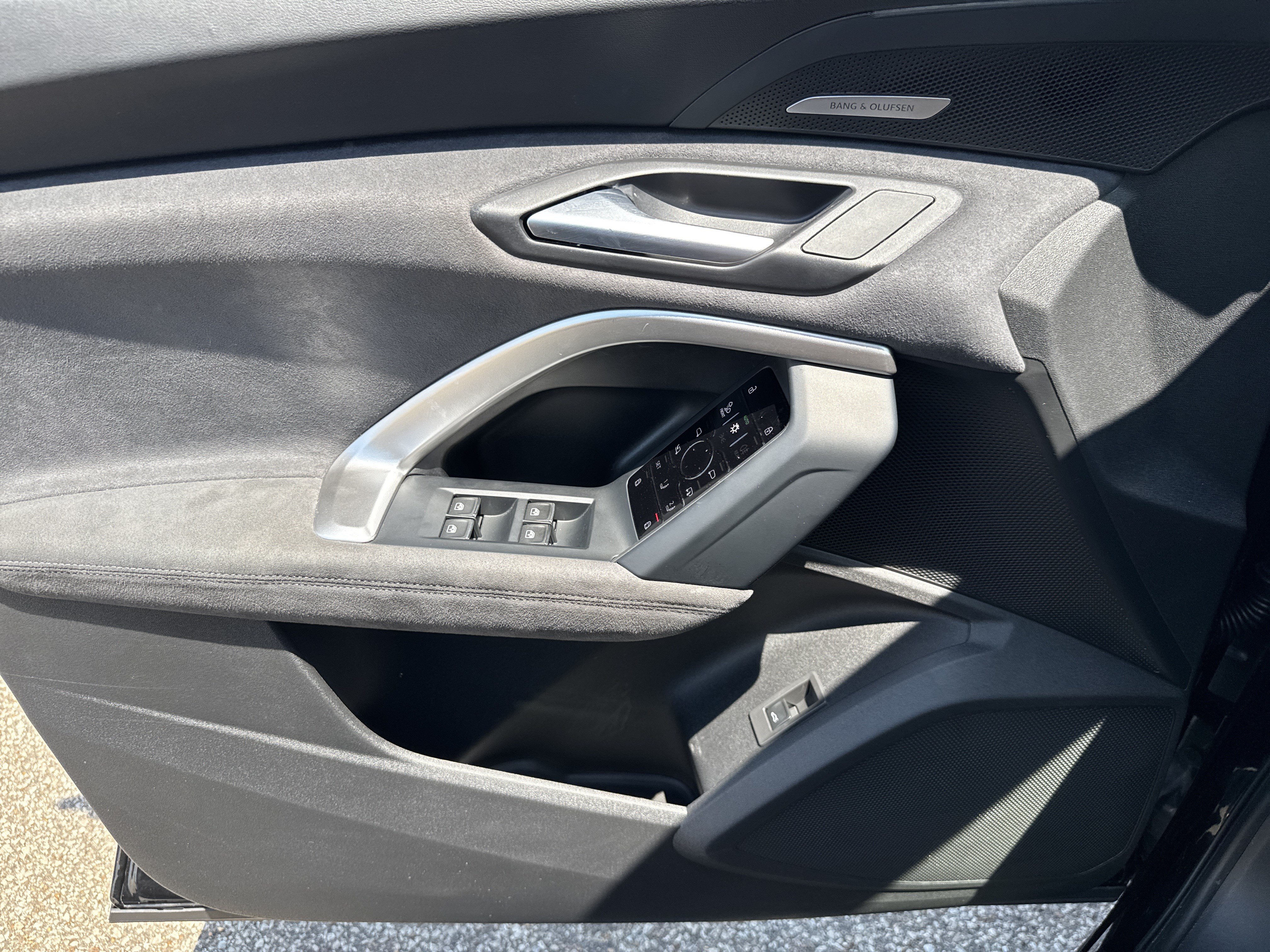 Certified 2026 Audi SQ5 Premium Plus AWD/4WD image 9