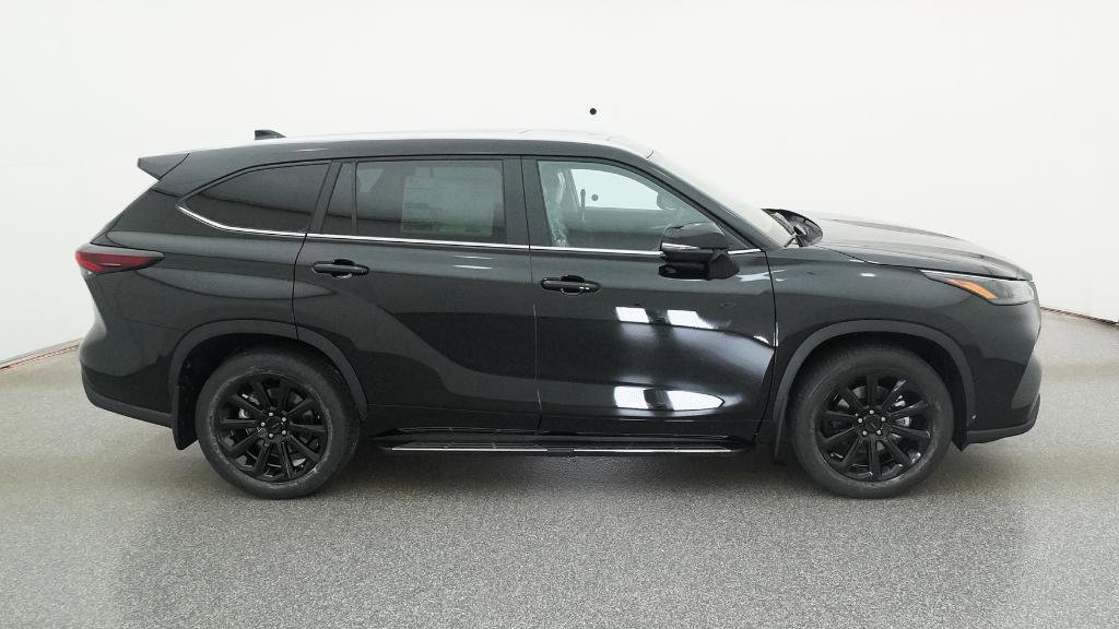 New 2026 Toyota Highlander XLE image 14