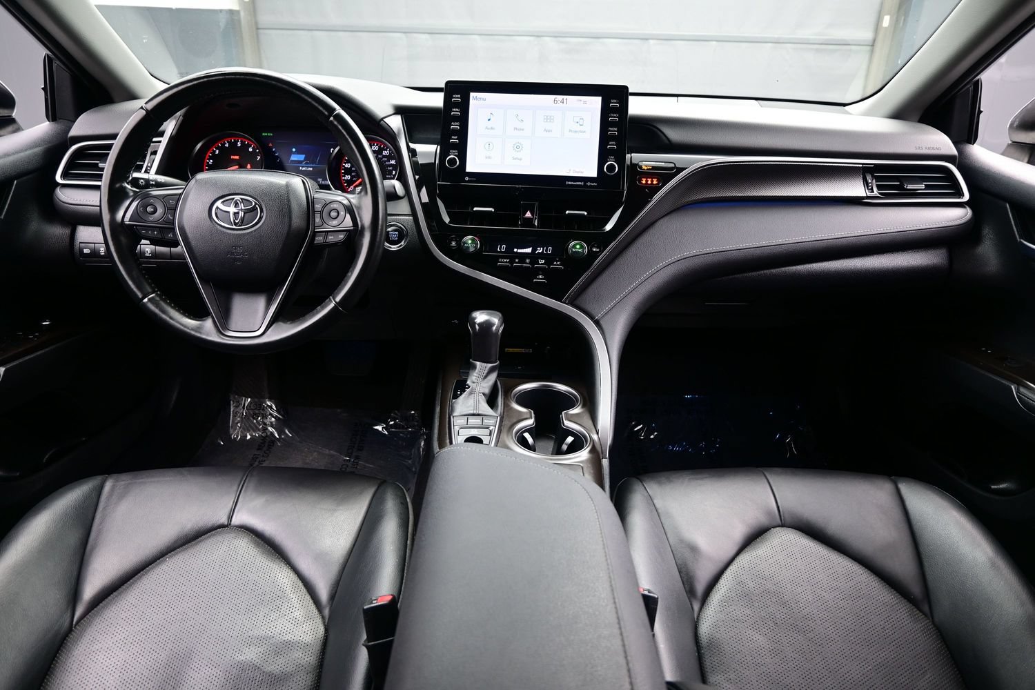 Used 2023 Toyota Camry XSE FWD image 17