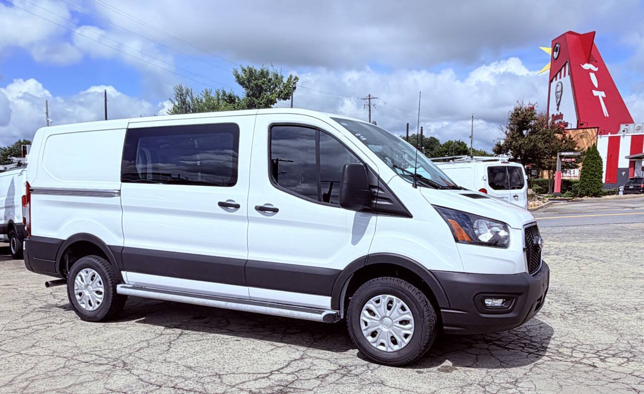 Used 2025 Ford Transit 250 Low Roof w/ Exterior Upgrade Package RWD image 2