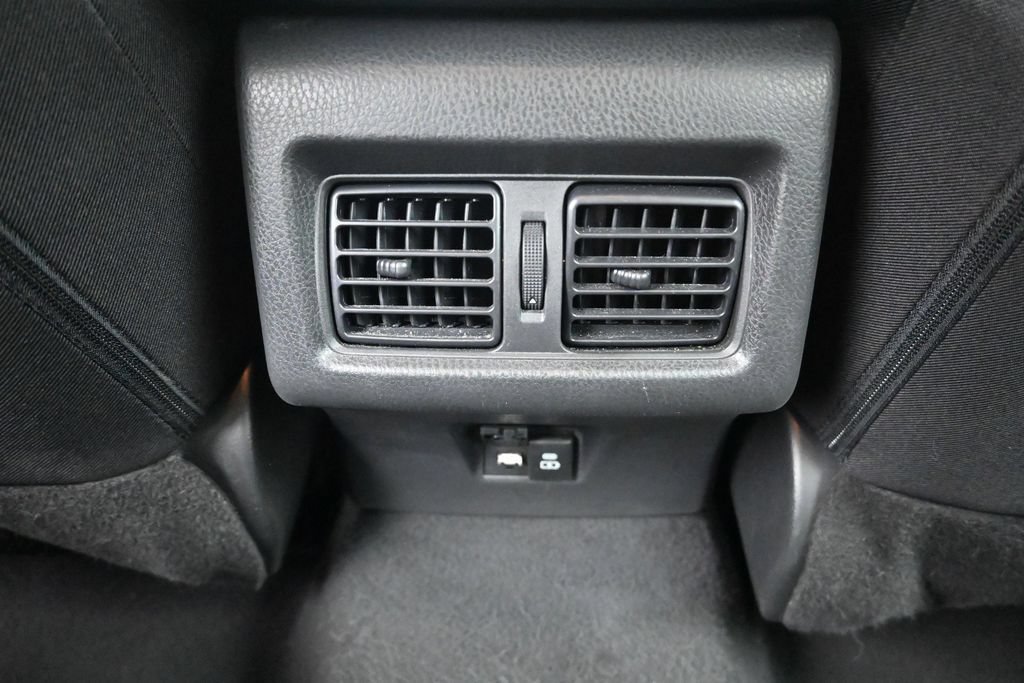 Used 2025 Toyota Camry LE FWD image 26