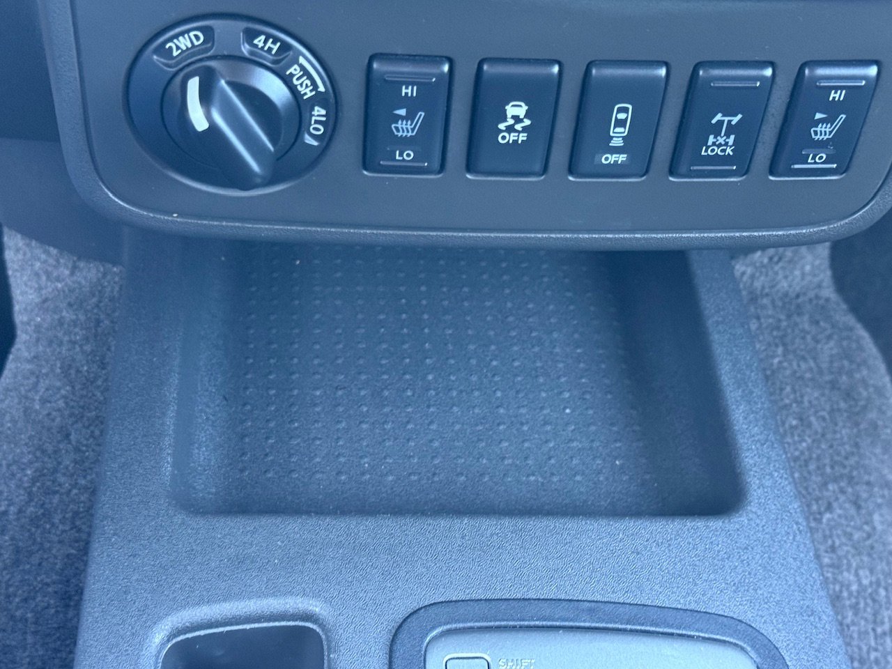 Used 2015 Nissan Frontier PRO-4X image 27