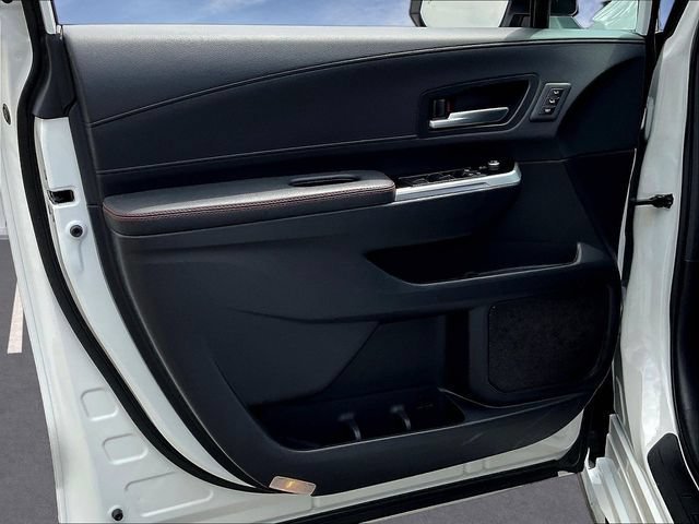 Used 2025 Toyota Sienna XSE w/ XSE Premium Package FWD image 22