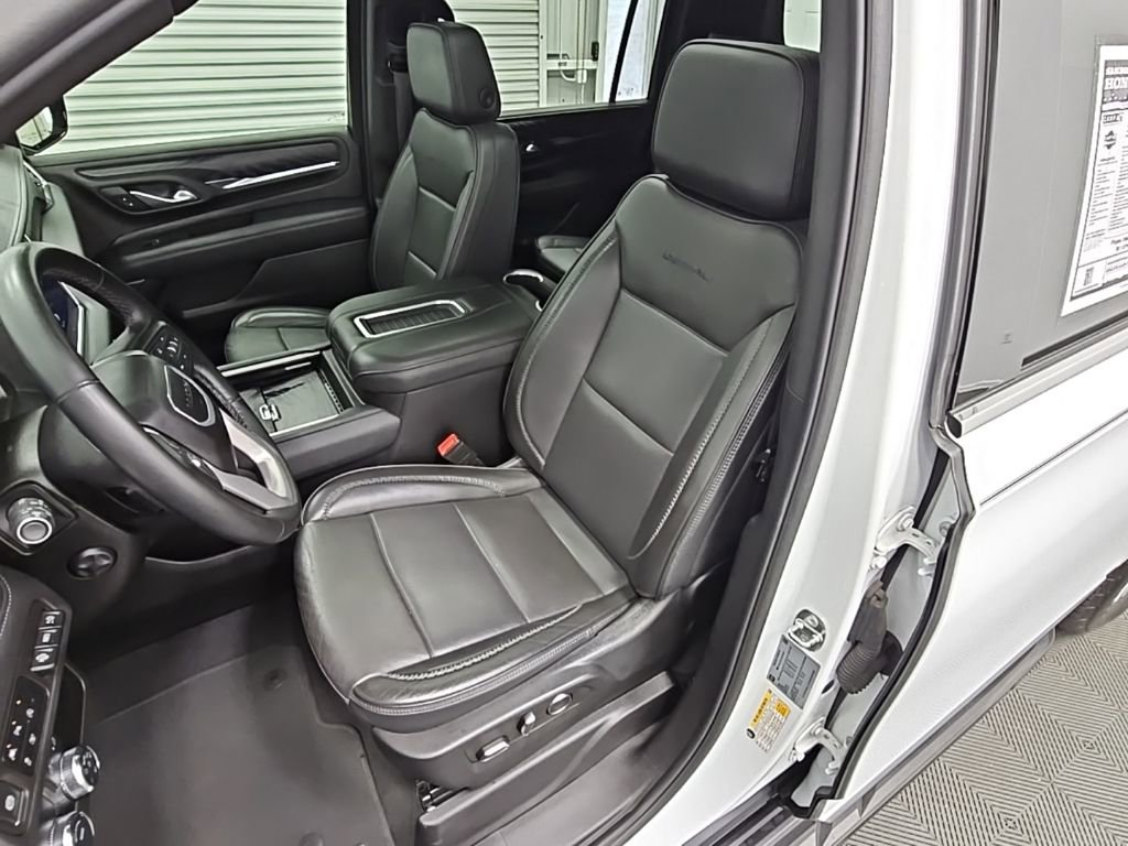 Used 2024 GMC Yukon XL Denali image 31