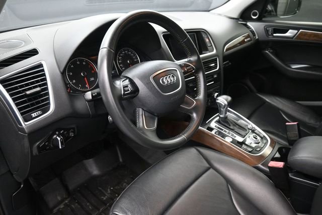 Used 2016 Audi Q5 2.0T Premium Plus w/ Technology Package AWD/4WD image 18