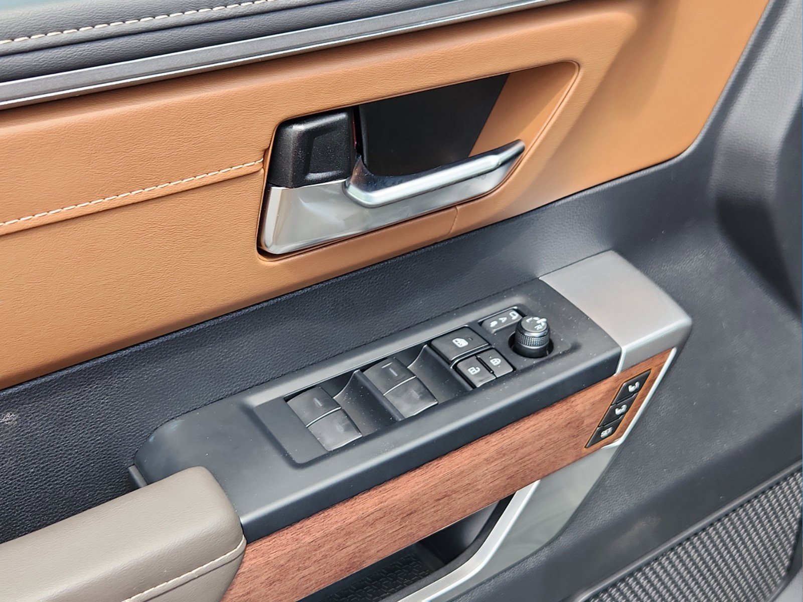 Used 2023 Toyota Tundra 1794 Edition image 12