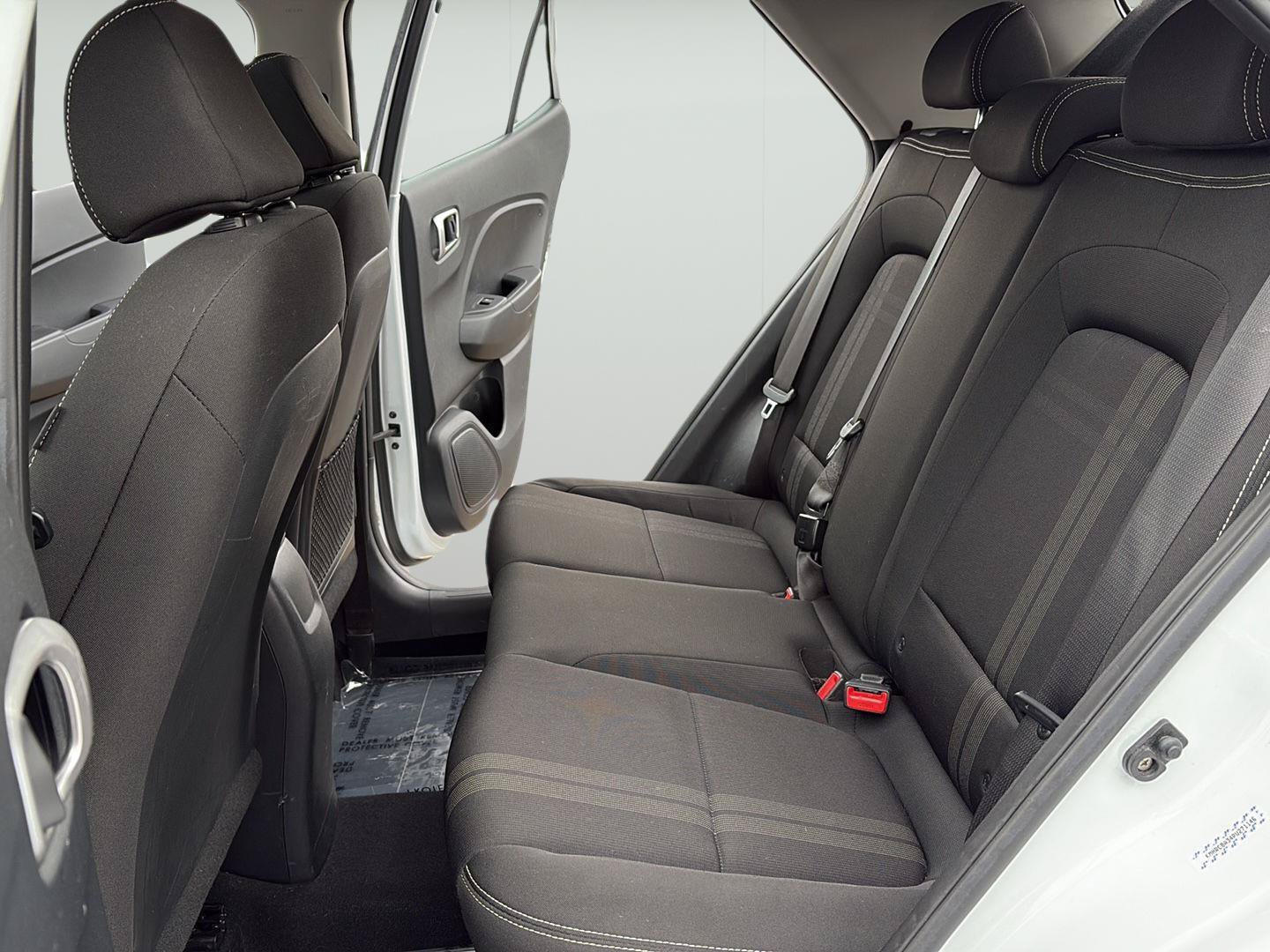 Used 2023 Hyundai Venue SEL w/ Cargo Package FWD image 18