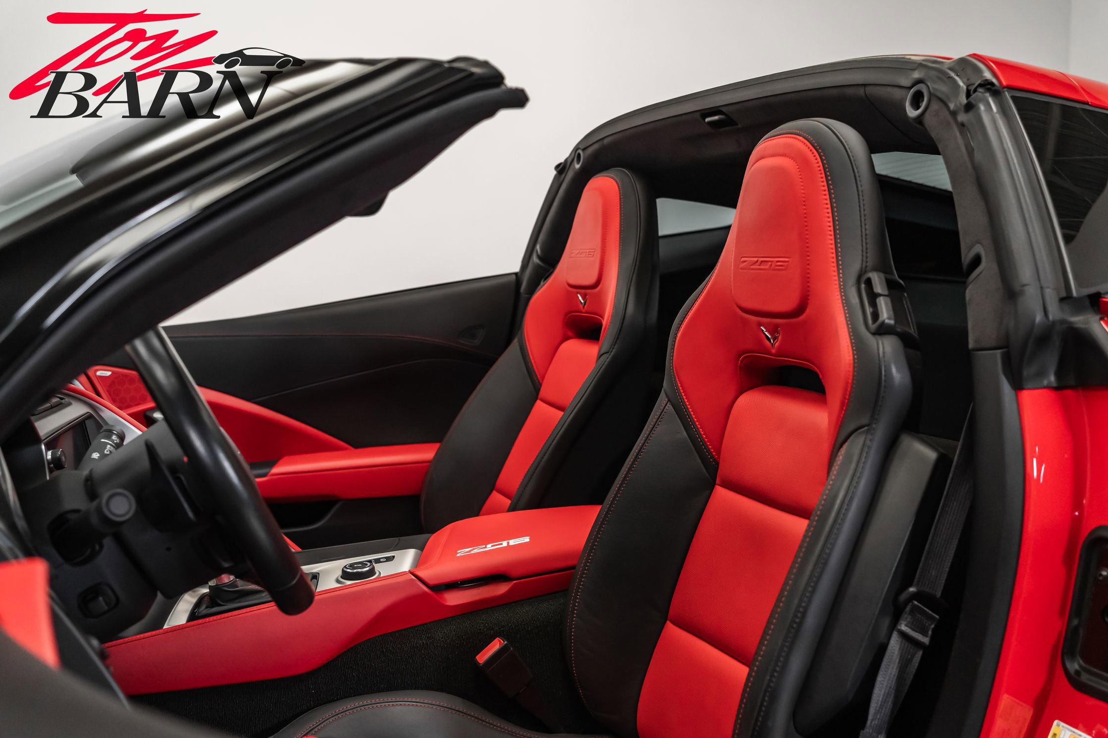 Used 2016 Chevrolet Corvette Z06 w/ 3LZ Preferred Equipment Group image 33