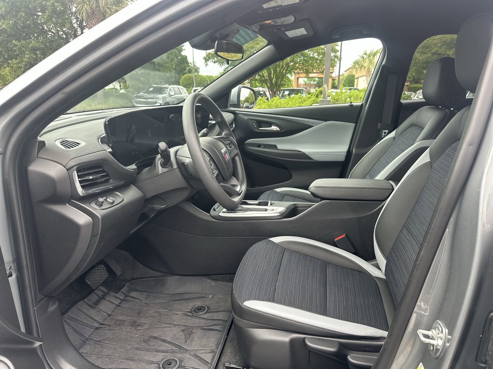 Used 2024 Buick Envista Preferred FWD image 16