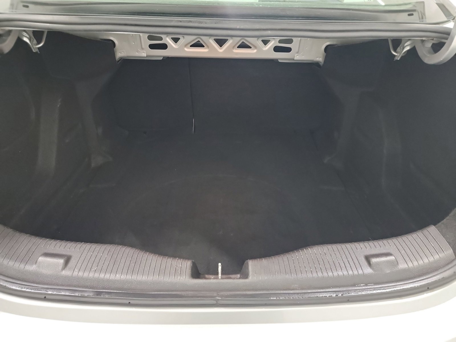 Used 2017 Chevrolet Cruze LT image 25