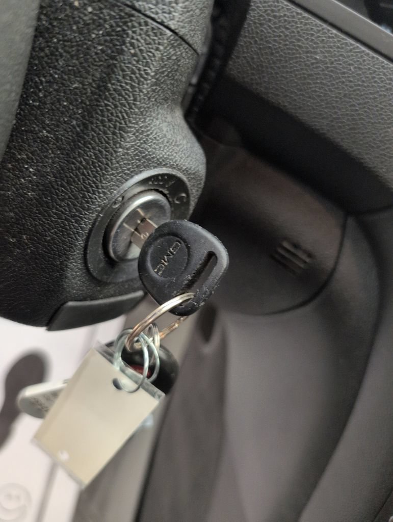 Used 2015 GMC Acadia SLT FWD image 38