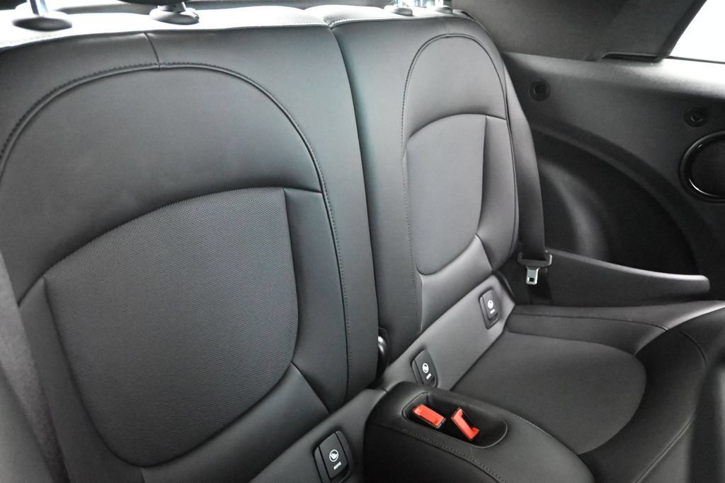 Used 2021 MINI Cooper S w/ 6.5" Touchscreen Package FWD image 24
