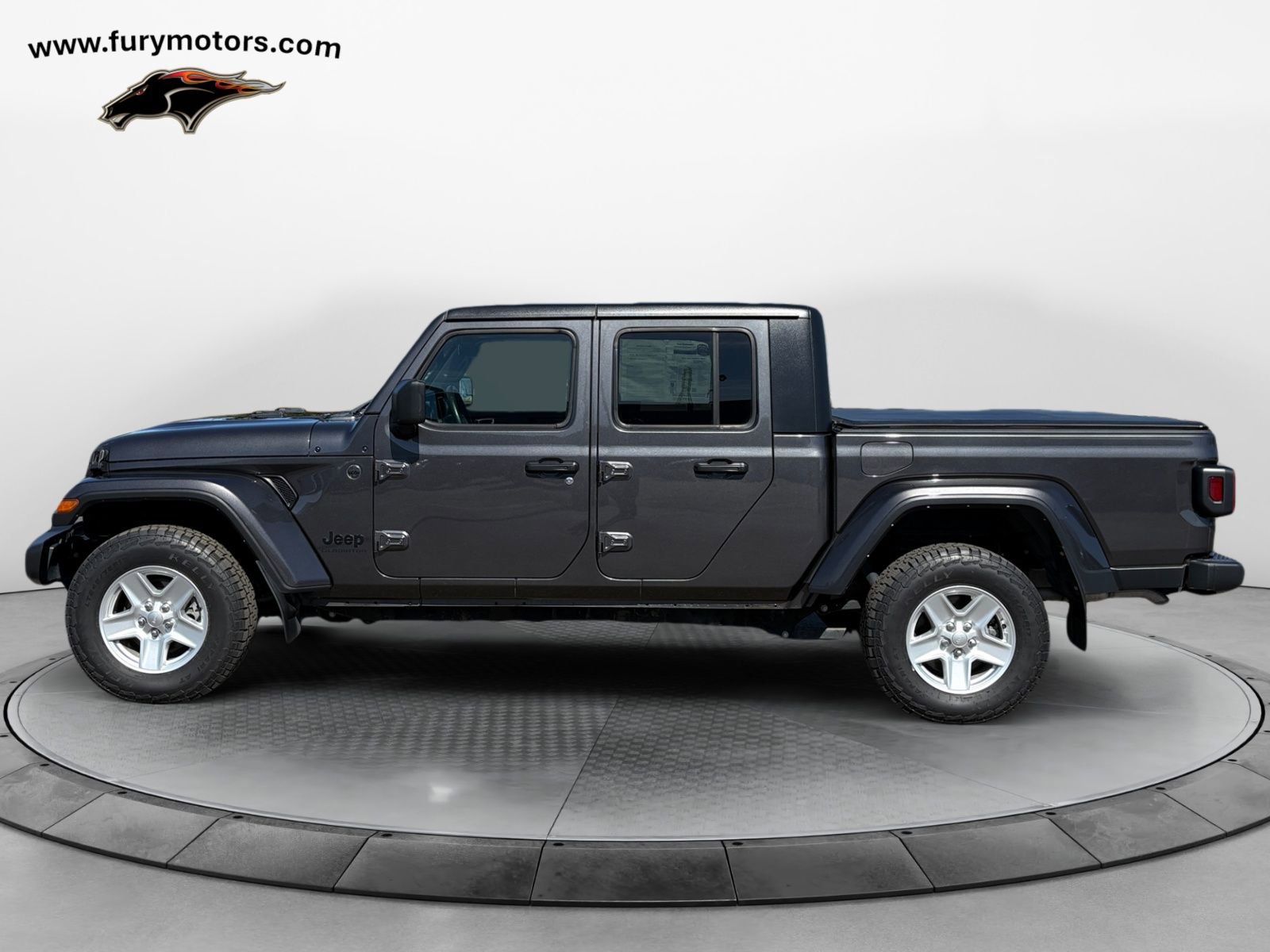 Used 2022 Jeep Gladiator Sport image 6