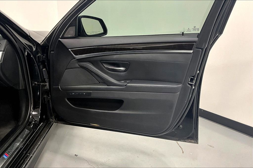 Used 2016 BMW 535i Sedan image 18