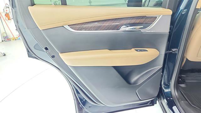 Used 2024 Cadillac XT6 Sport w/ Platinum Package image 24