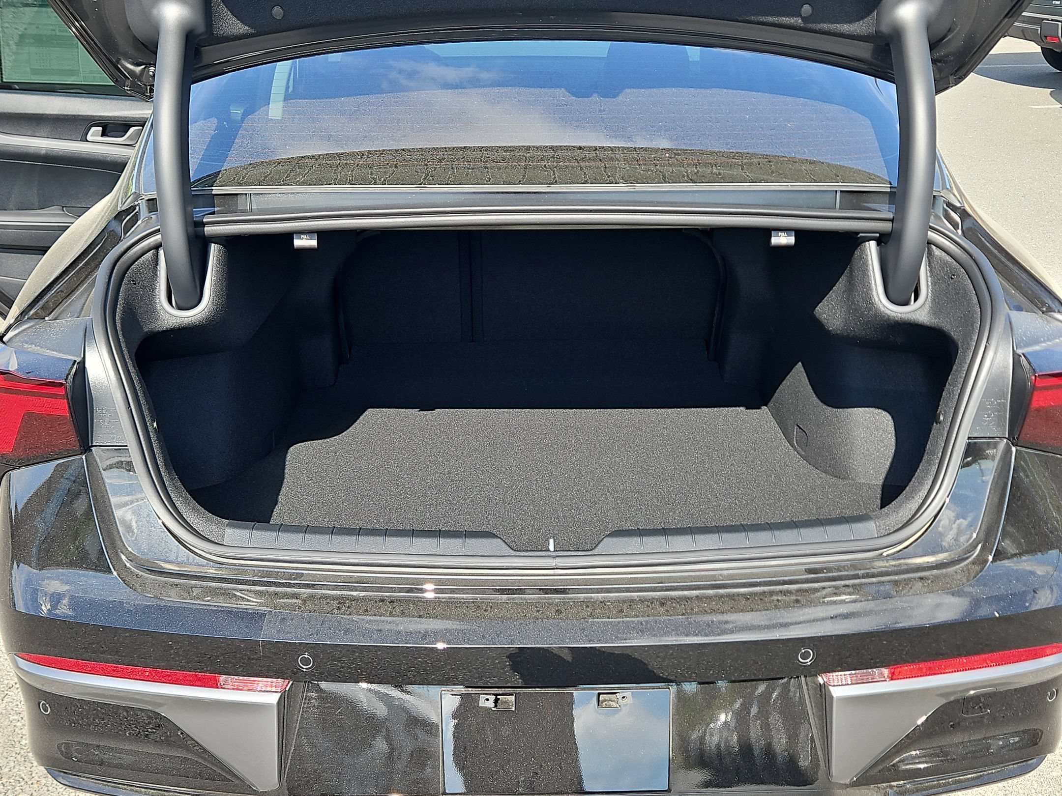 New 2026 Kia K5 LXS FWD image 13