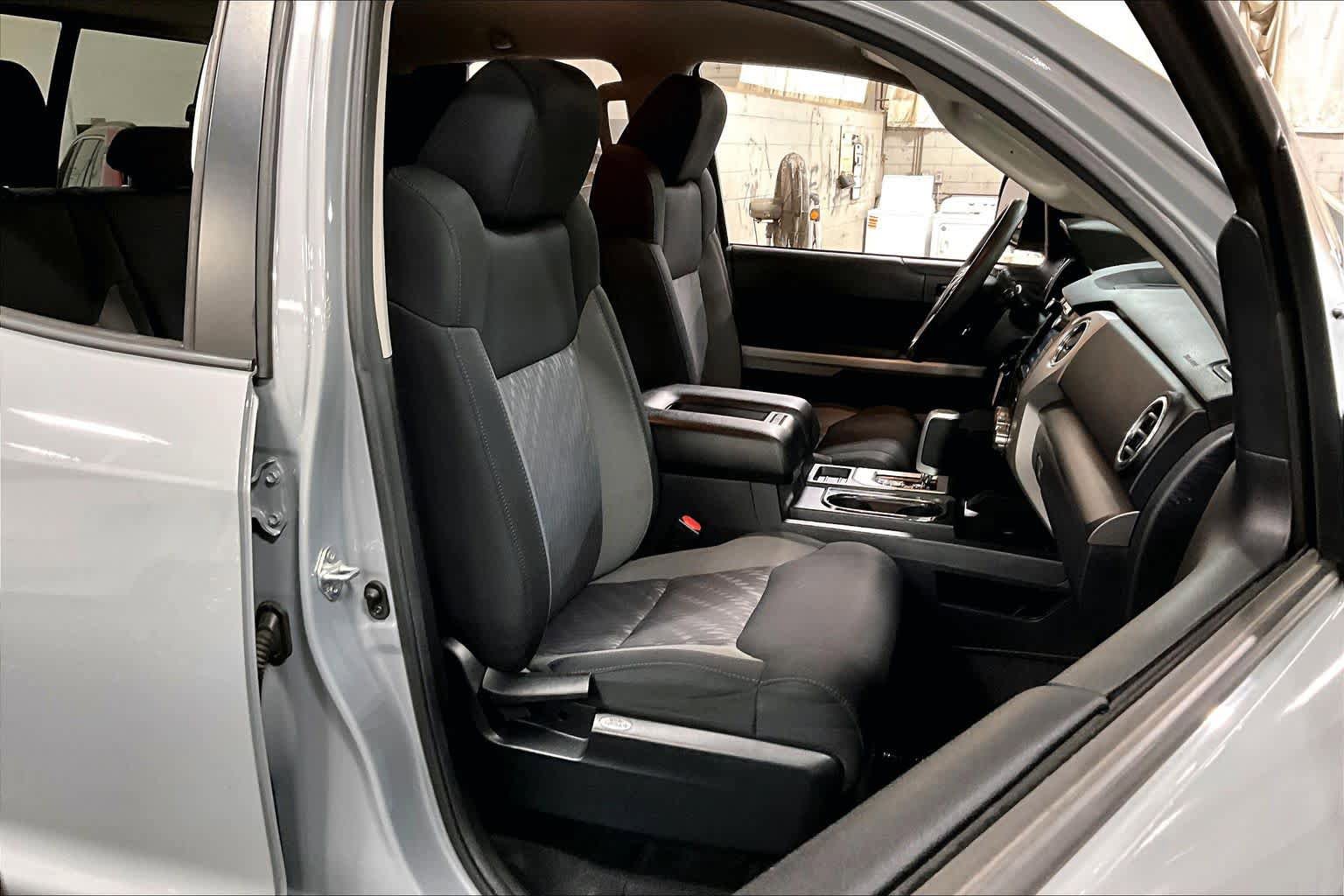 Certified 2021 Toyota Tundra SR5 AWD/4WD image 9