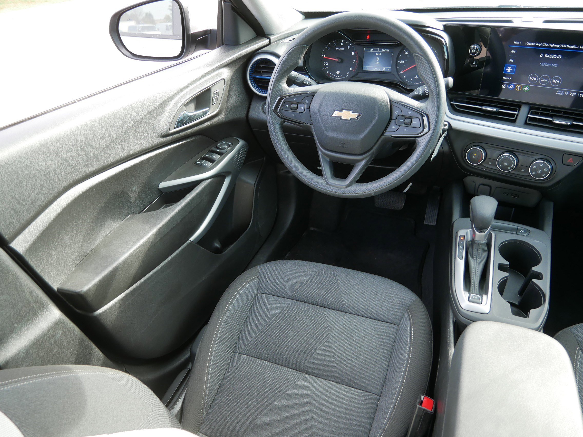 Certified 2024 Chevrolet Trax LS w/ LS Convenience Package image 9