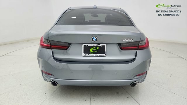 Used 2023 BMW 330i Sedan w/ Driving Assistance Package RWD image 5