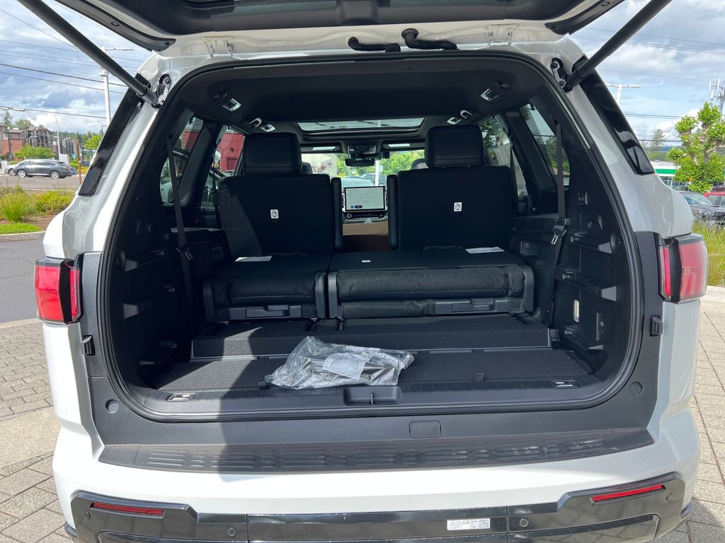 New 2026 Toyota Sequoia Platinum AWD/4WD image 25