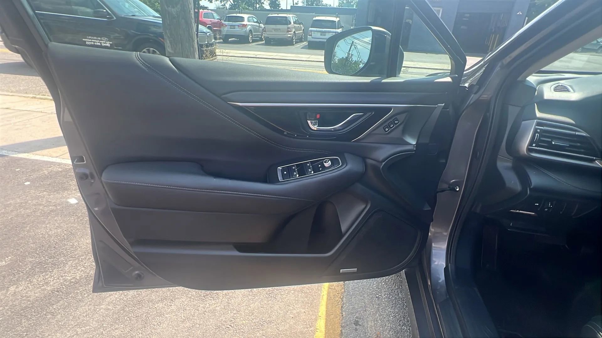 Used 2022 Subaru Legacy Limited XT w/ Popular Package #3 image 21