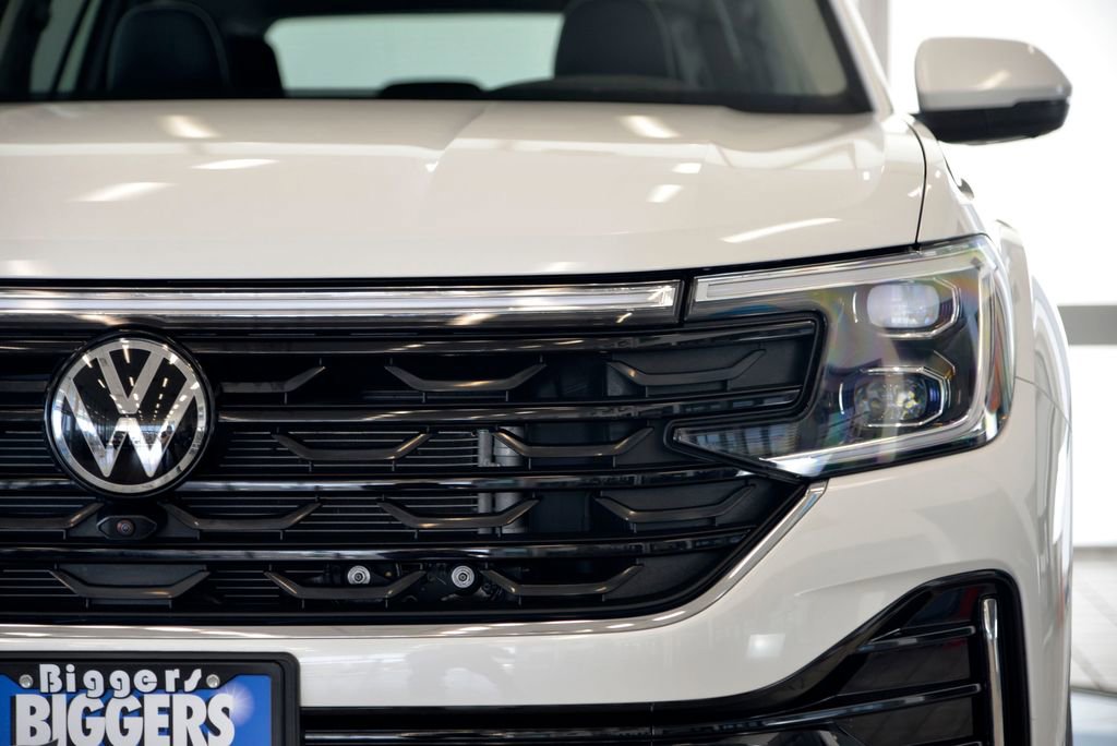 Used 2025 Volkswagen Atlas SEL Premium R-Line AWD/4WD image 11