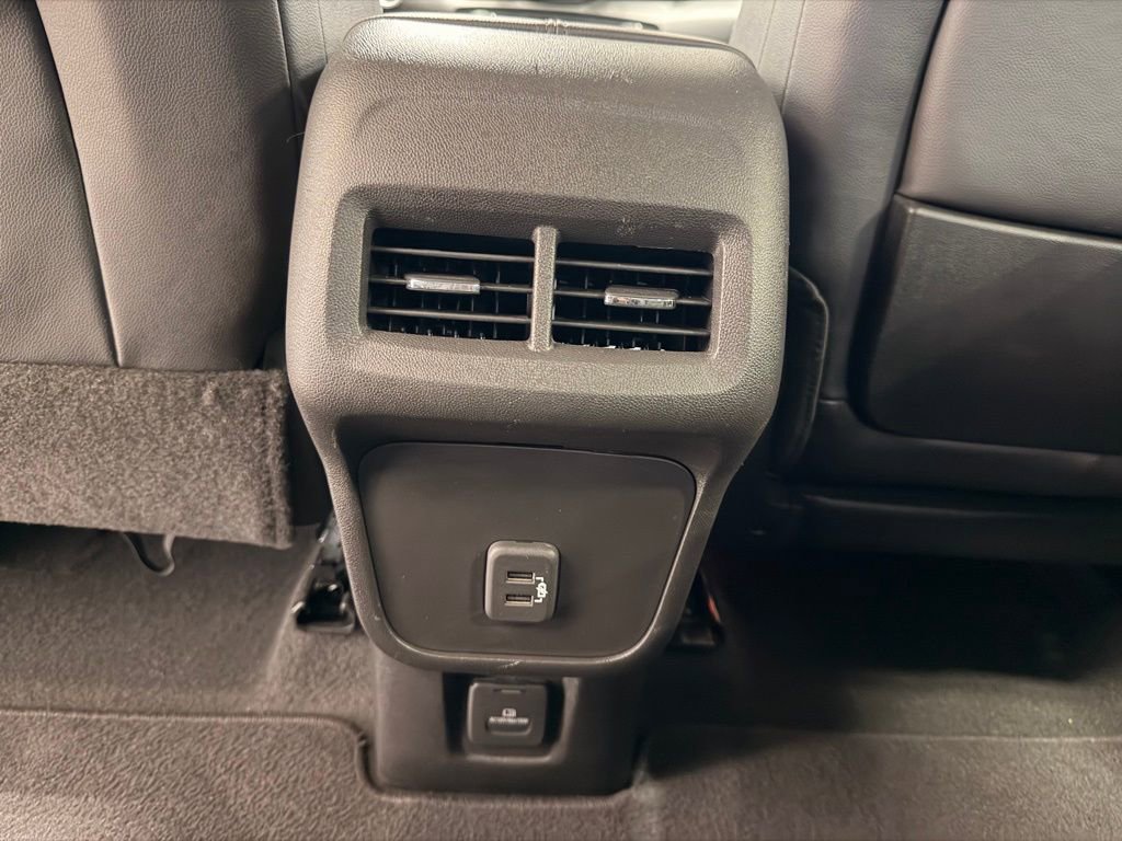 Used 2022 GMC Terrain SLT w/ Infotainment Package II AWD/4WD image 21