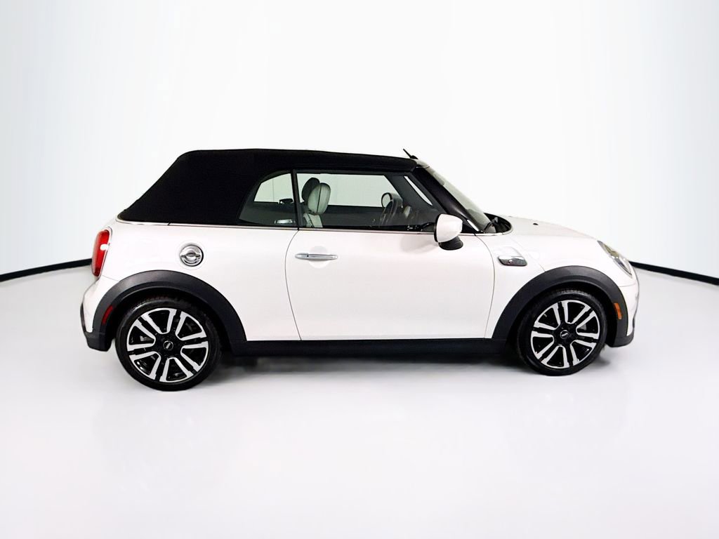 Used 2023 MINI Cooper S w/ Signature Upholstery Package FWD image 4