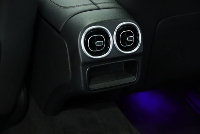 Used 2024 Mercedes-Benz C 300 Sedan image 34